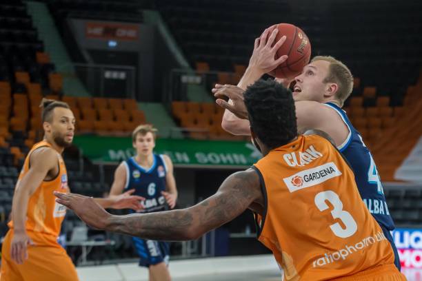 目前球队在 目前球队在