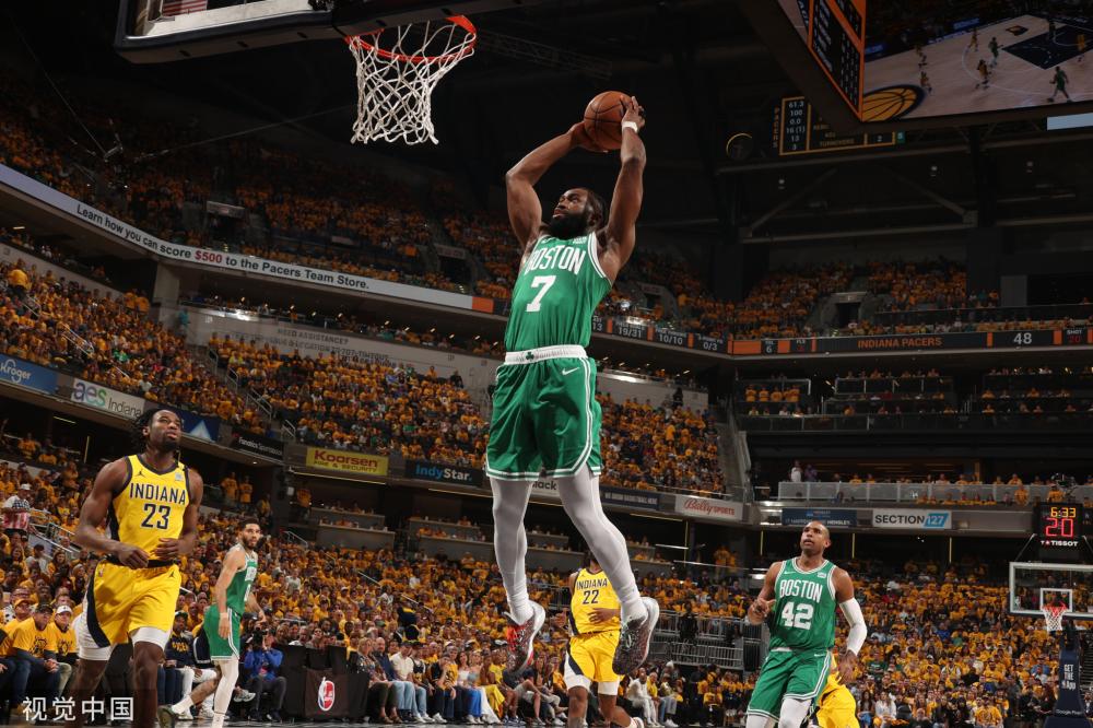 还是在狭小 还是在狭小