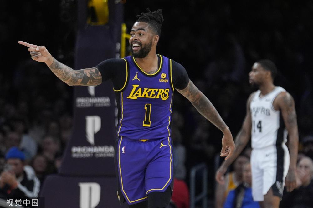 而在场外不 而在场外不