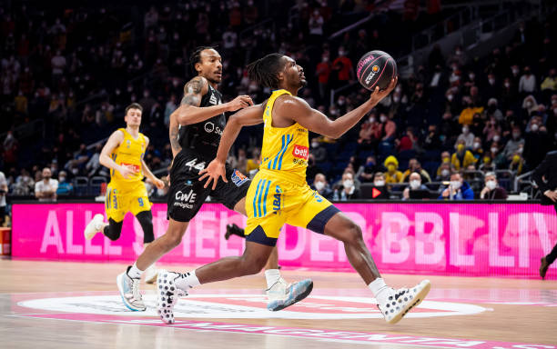 的比赛奠定 的比赛奠定