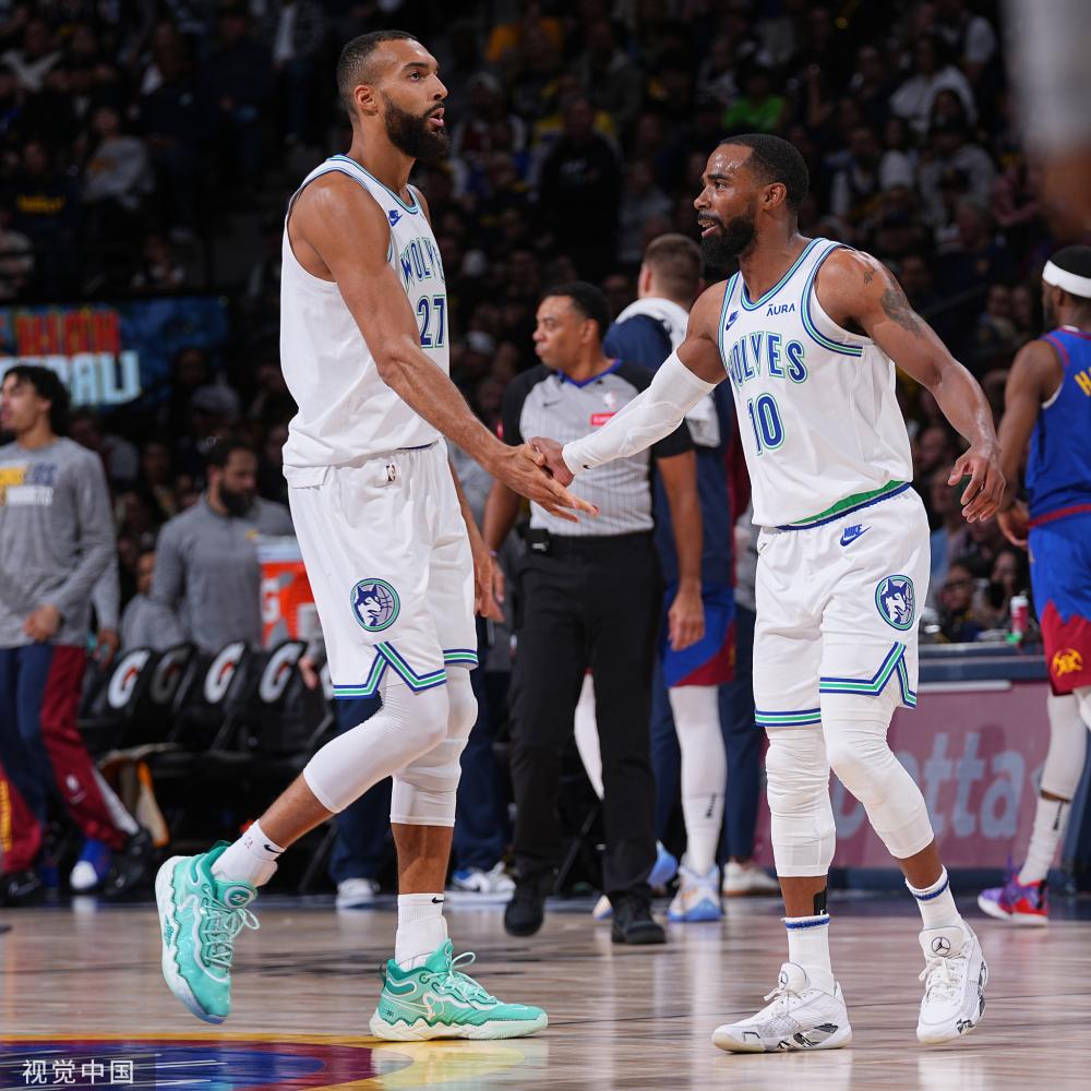 三中卫战术 三中卫战术