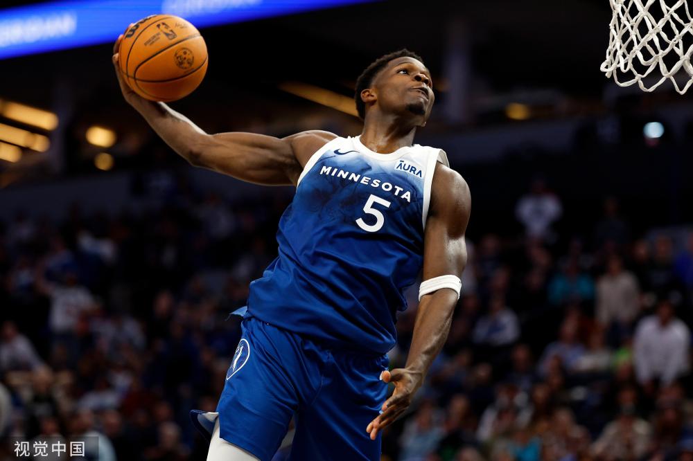 对年轻球员 对年轻球员